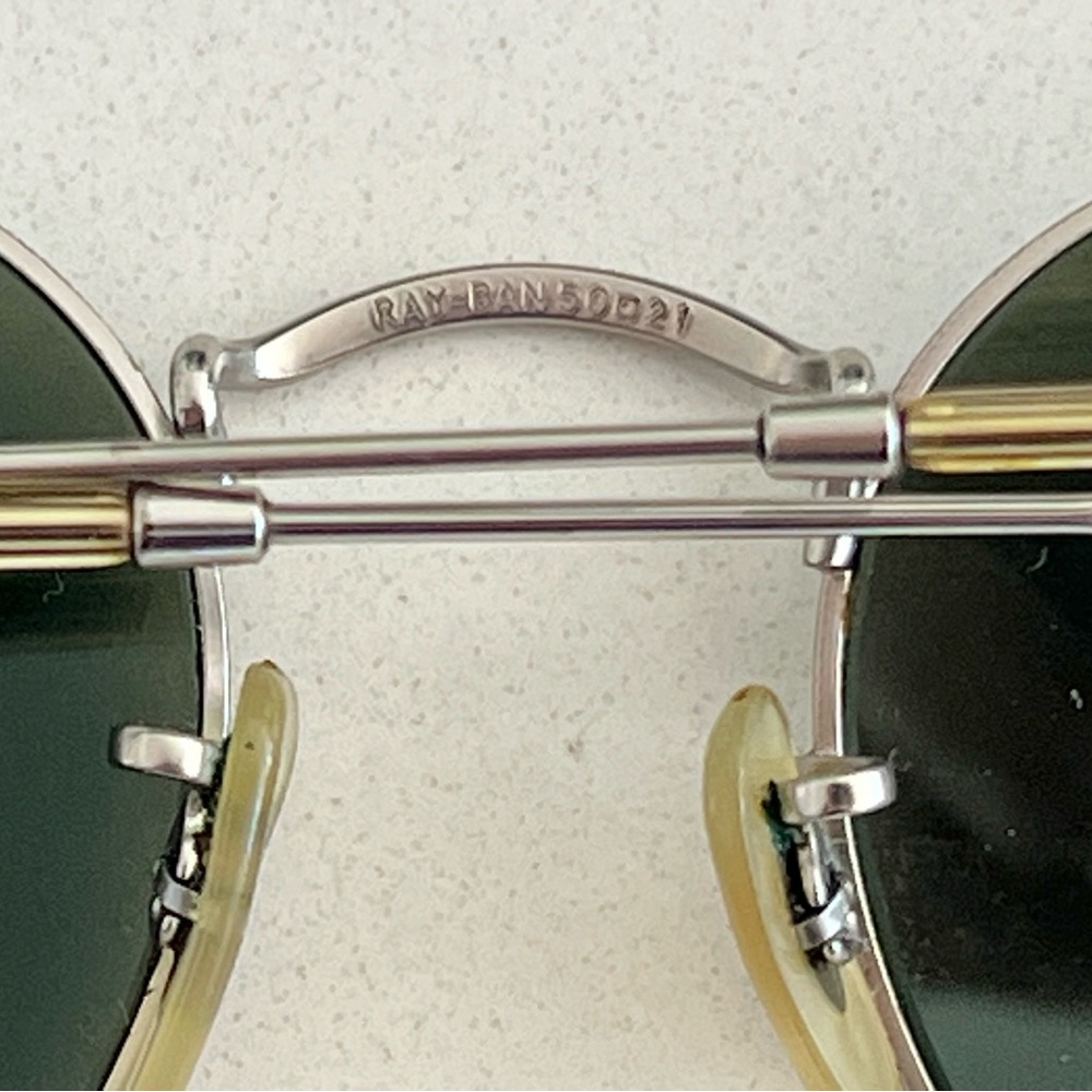Ray-Ban Round Flash Lens Sunglasses in fair condition - Picture 6 of 8